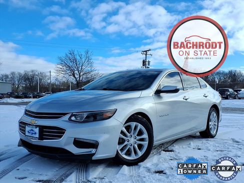 Used 2018 Chevrolet Malibu LT image 3