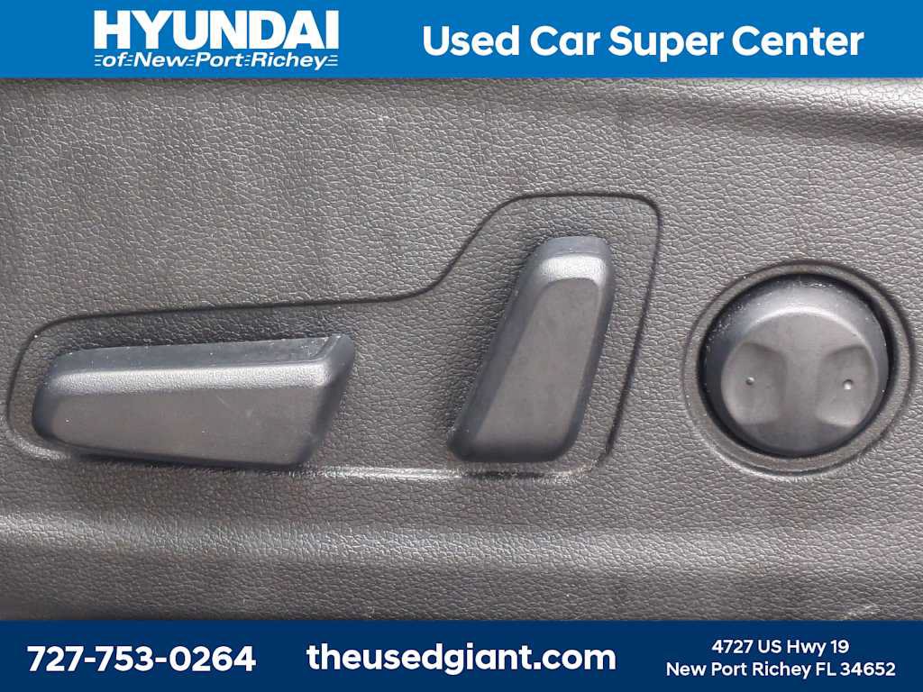 Used 2022 Hyundai Kona Limited FWD image 21