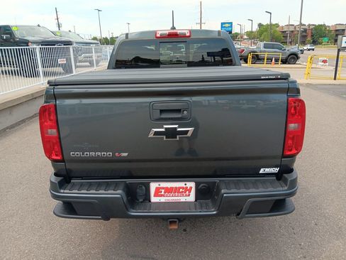Used 2017 Chevrolet Colorado Z71 AWD/4WD image 4