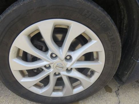 Used 2018 Nissan Sentra SV FWD image 12
