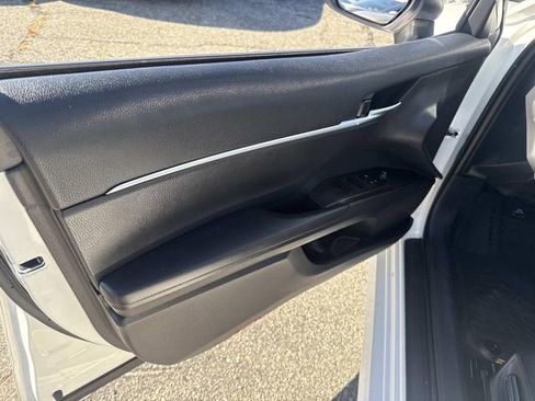 Used 2022 Toyota Camry LE image 16