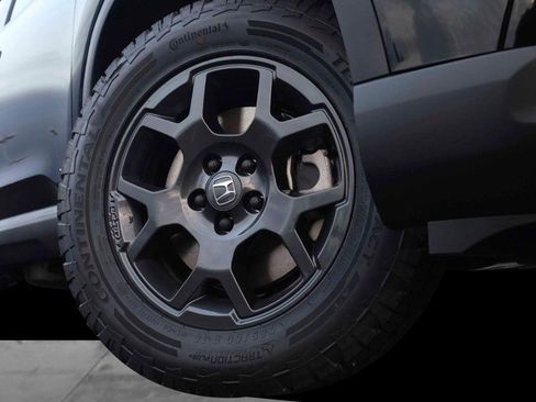 New 2025 Honda Pilot TrailSport image 3