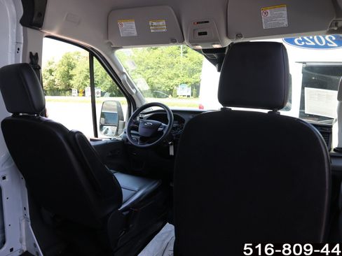 Used 2025 Ford Transit 250 148 Medium Roof RWD image 12