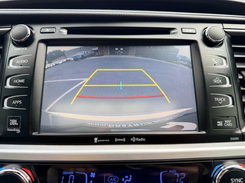 Used 2019 Toyota Highlander Limited AWD/4WD image 18