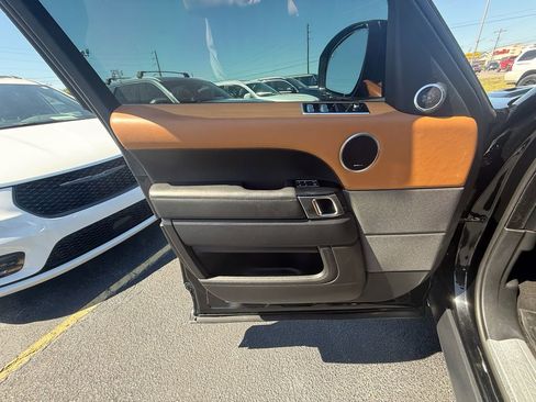 Used 2019 Land Rover Range Rover Sport Supercharged AWD/4WD image 11