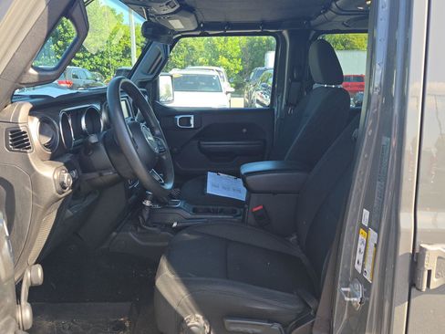 Used 2020 Jeep Wrangler Unlimited Sport AWD/4WD image 15