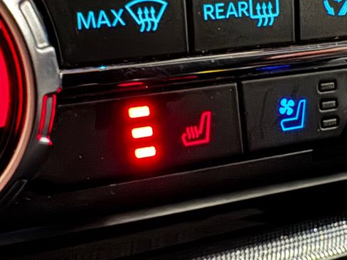 Used 2023 Ford F150 Platinum w/ Equipment Group 701A High image 33