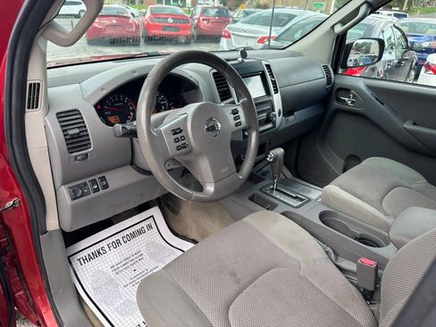 Used 2014 Nissan Frontier SV AWD/4WD image 11