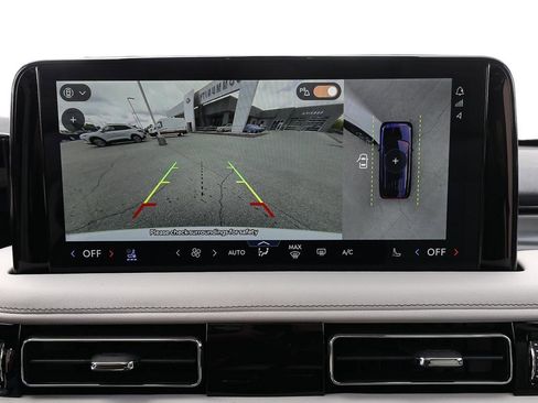 New 2026 Lincoln Aviator AWD image 16