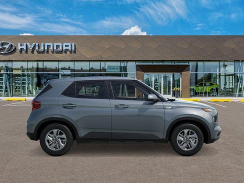 Certified 2026 Hyundai Venue SE FWD image 7