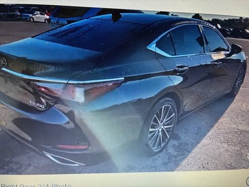 Used 2022 Lexus ES 350 w/ Premium Package FWD image 4