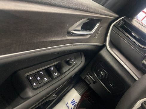 New 2026 Jeep Grand Cherokee Limited image 33