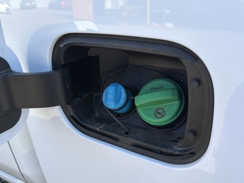 Used 2026 GMC Sierra 2500 AT4 image 25