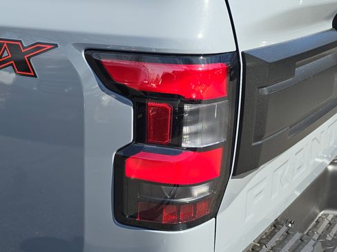 New 2026 Nissan Frontier PRO-4X w/ Pro-4x Convenience Package AWD/4WD image 32