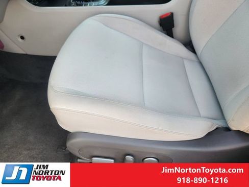 Used 2025 Hyundai Kona SEL AWD/4WD image 24