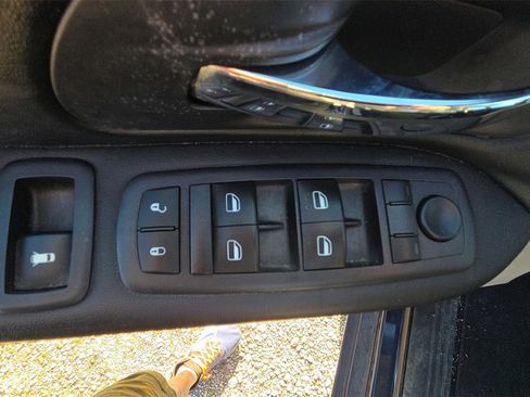 Used 2016 Dodge Grand Caravan SE w/ Quick Order Package 29E SE image 28