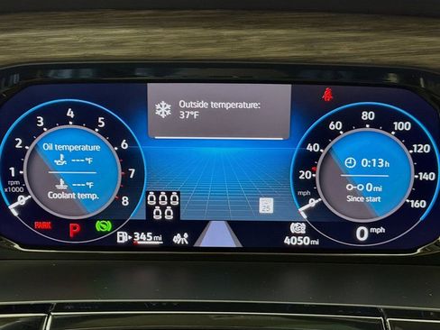 Used 2025 Volkswagen Atlas SEL image 13