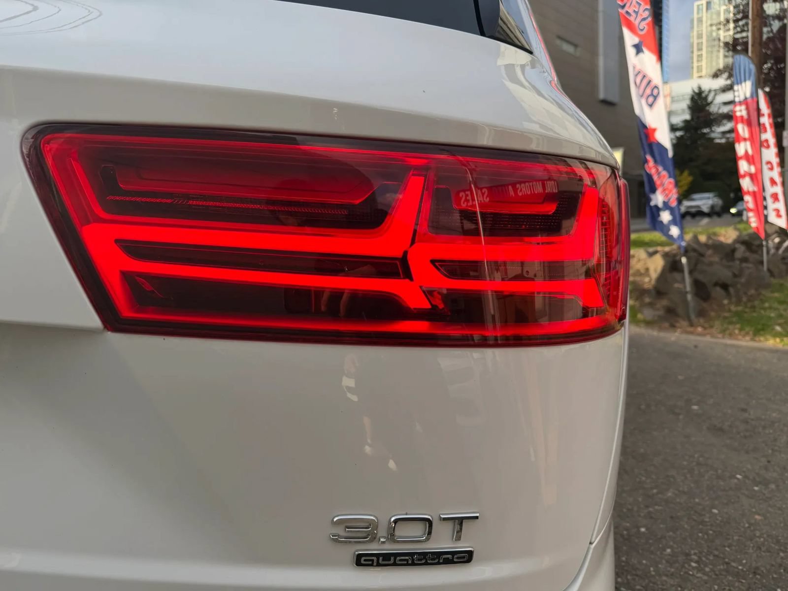 Used 2018 Audi Q7 3.0T Prestige AWD/4WD image 35