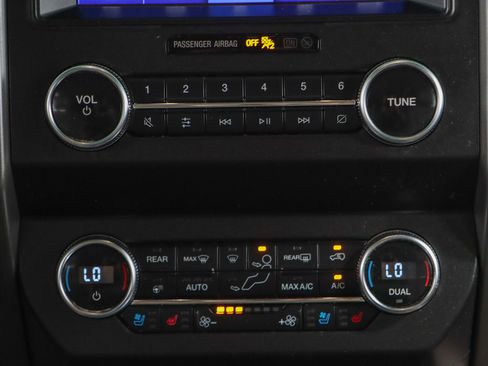 Used 2020 Ford Expedition XLT w/ Equipment Group 202A image 21