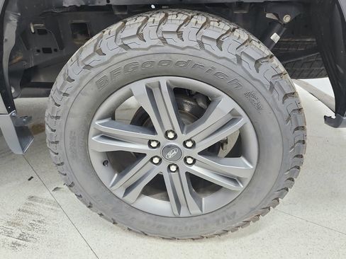 Used 2023 Ford F150 Lariat w/ Equipment Group 502A High AWD/4WD image 14