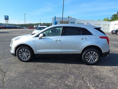 Used 2018 Cadillac XT5 Luxury w/ Driver Awareness Package FWD image 5