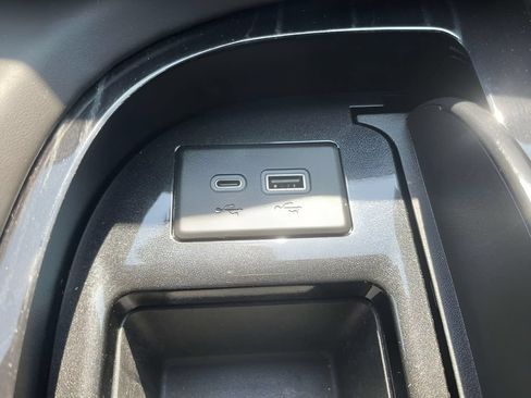 Used 2024 Cadillac Escalade V AWD/4WD image 31
