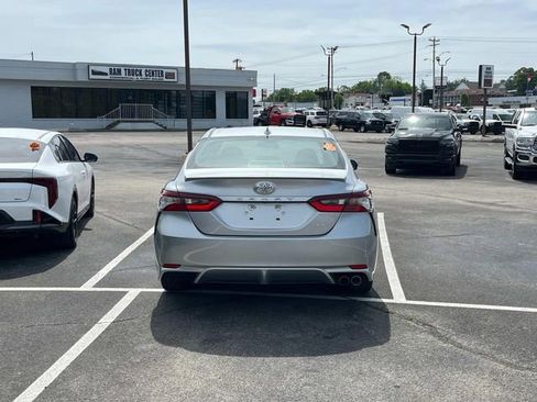 Used 2023 Toyota Camry SE FWD image 4