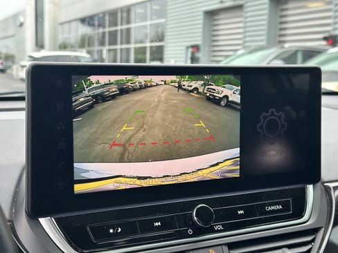 Used 2024 Nissan Altima 2.5 SR w/ SR Premium Package AWD/4WD image 22