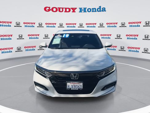 Used 2019 Honda Accord Sport image 3