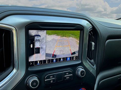 Used 2023 Chevrolet Silverado 3500 LTZ AWD/4WD image 17