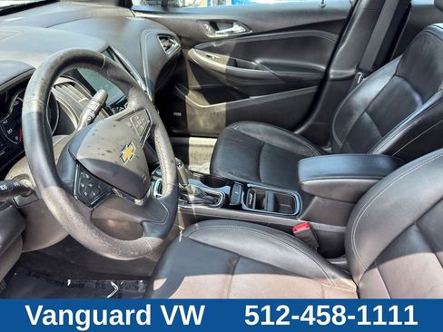 Used 2018 Chevrolet Cruze Premier FWD image 14