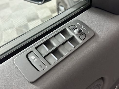 Certified 2025 Land Rover Discovery Sport S image 10