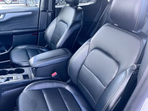 Used 2025 Ford Escape Platinum AWD/4WD image 11