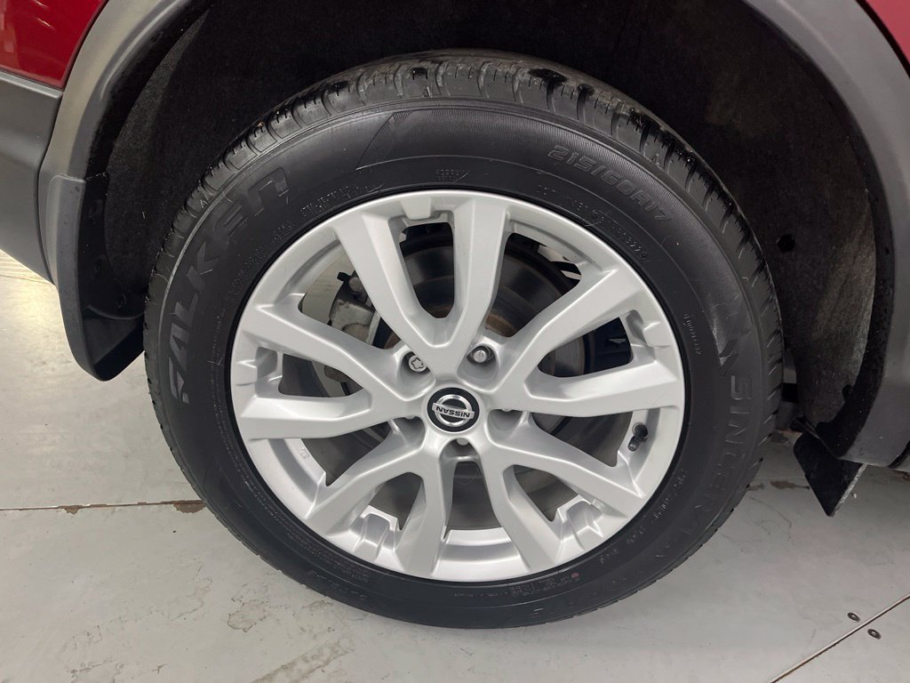 Used 2022 Nissan Rogue Sport SV AWD/4WD image 17