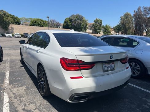 Used 2017 BMW 740i RWD image 4