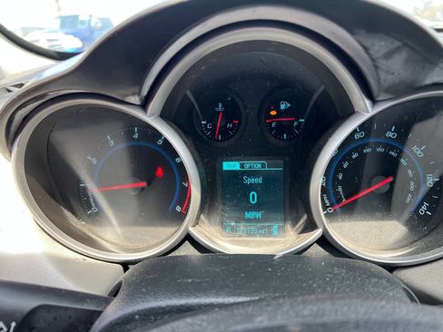 Used 2013 Chevrolet Cruze LS FWD image 10