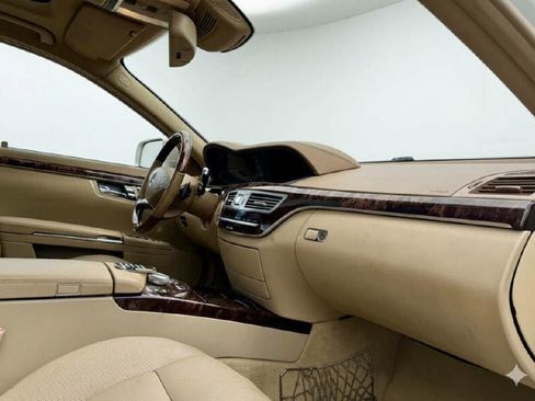 Used 2011 Mercedes-Benz S 550 4MATIC image 11