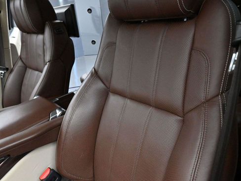 Used 2016 Land Rover Range Rover Long Wheelbase Autobiography image 17