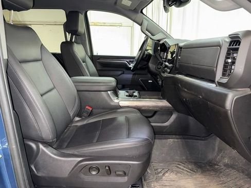 Used 2025 Chevrolet Silverado 3500 LTZ AWD/4WD image 24