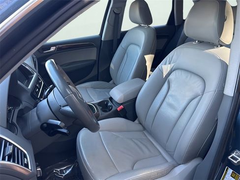 Used 2016 Audi Q5 2.0T Premium image 11