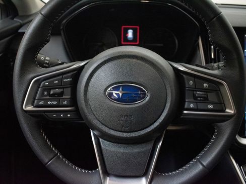 Used 2025 Subaru Outback Premium w/ Popular Package #1A AWD/4WD image 12