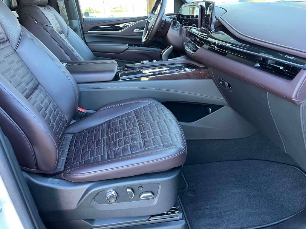 Certified 2021 Cadillac Escalade Premium Luxury Platinum AWD/4WD image 25
