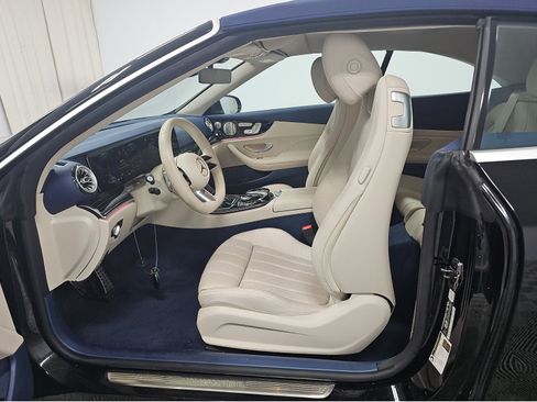 Used 2023 Mercedes-Benz E 450 4MATIC Cabriolet image 5