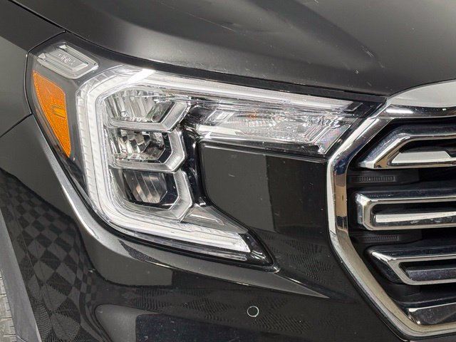 Used 2022 GMC Terrain SLT w/ Tech Package FWD image 11