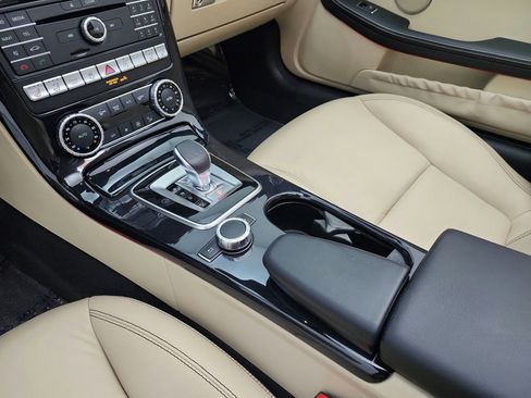 Used 2020 Mercedes-Benz SLC 300 image 14