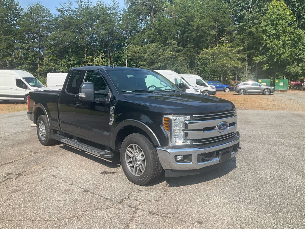Used 2019 Ford F350 Lariat RWD image 3