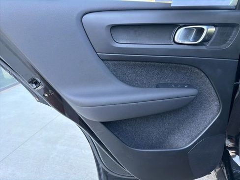 Used 2024 Volvo C40 Recharge Plus image 18