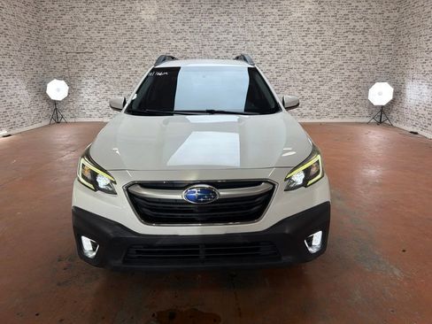 Used 2021 Subaru Outback Premium AWD/4WD image 2