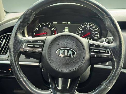 Used 2021 Kia Stinger GT2 image 13