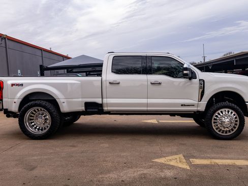 Used 2024 Ford F350 Lariat w/ Lariat Ultimate Package image 11